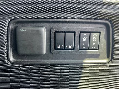 Used 2021 Cadillac Escalade Sport AWD/4WD image 40