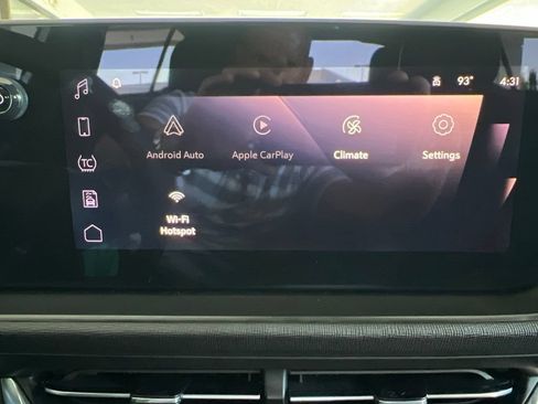 Used 2025 Buick Envista Preferred FWD image 47