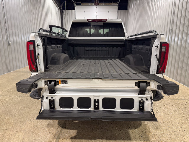 Used 2024 GMC Sierra 2500 Denali w/ Denali Reserve Package AWD/4WD image 5