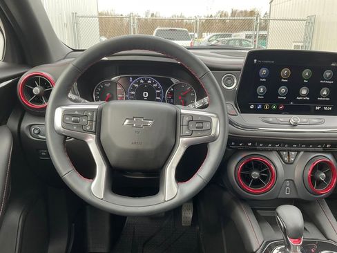 Used 2024 Chevrolet Blazer RS w/ Enhanced Convenience Package image 4