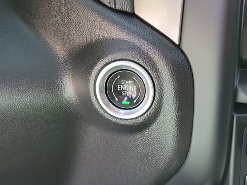 Used 2021 Chevrolet Silverado 1500 LT Trail Boss w/ Convenience Package II AWD/4WD image 28