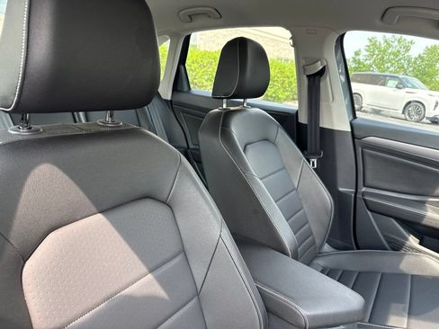 Used 2024 Volkswagen Jetta SE FWD image 27