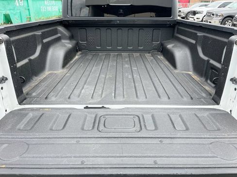 Used 2023 Jeep Gladiator Sport AWD/4WD image 24