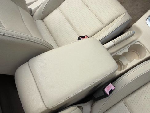 Used 2012 Volkswagen Eos Komfort image 37