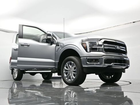 Used 2025 Ford F150 Lariat w/ Equipment Group 502A High image 59