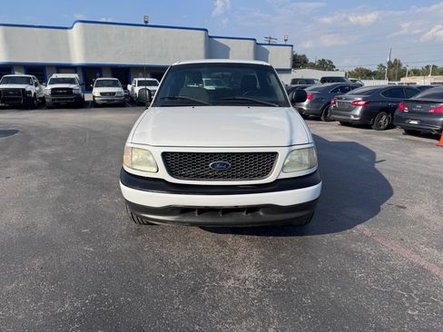 Used 2003 Ford F150 XLT image 2