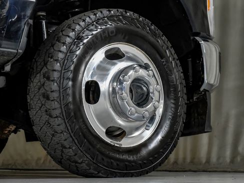 Used 2023 Ford F350 Lariat w/ FX4 Off-Road Package AWD/4WD image 59