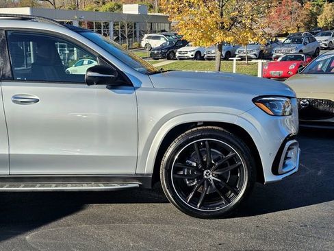 New 2025 Mercedes-Benz GLS 580 4MATIC image 5
