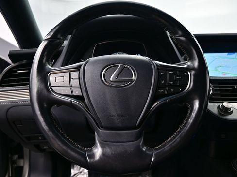 Used 2019 Lexus LS 500 AWD w/ Accessory Package (Z2) image 25