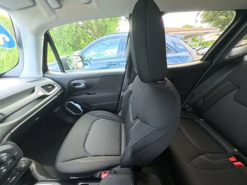 Used 2021 Jeep Renegade Sport FWD image 27