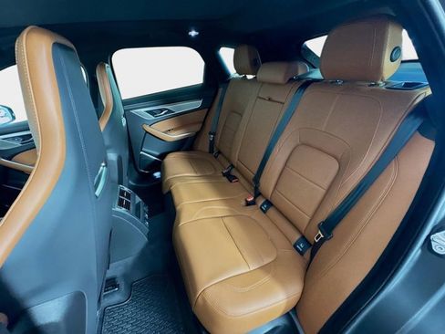 New 2026 Jaguar F-PACE R-Dynamic S image 24