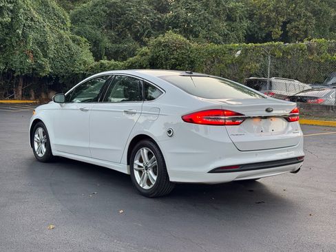 Used 2018 Ford Fusion SE w/ Equipment Group 602A image 5