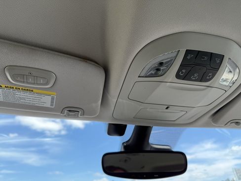 Used 2018 Chrysler Pacifica Touring-L Plus w/ Advanced Safetytec Group FWD image 30