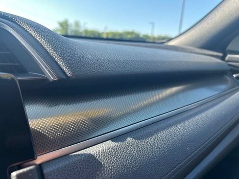Certified 2018 Honda Civic EX image 31
