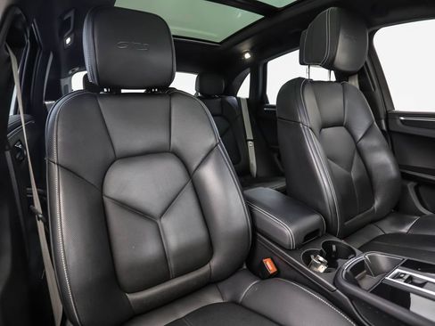 Used 2023 Porsche Macan GTS image 30