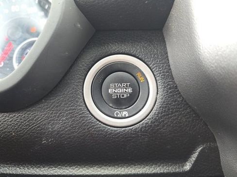 Certified 2025 RAM 2500 Big Horn AWD/4WD image 18