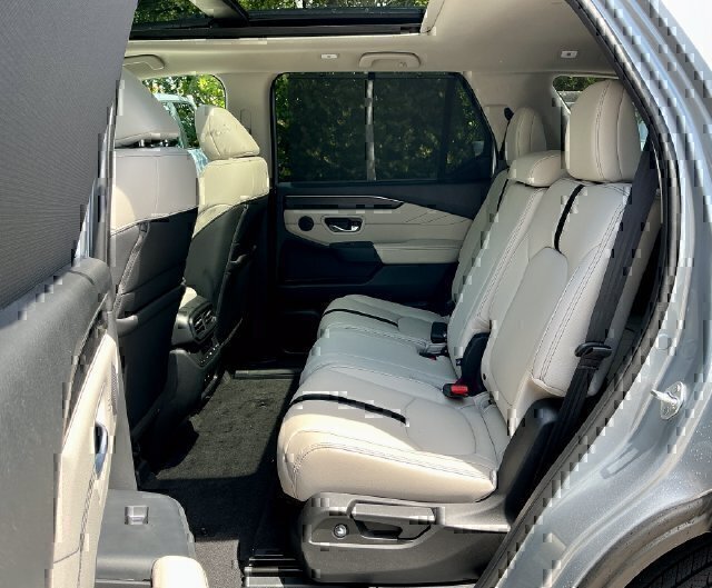 New 2026 Honda Pilot Touring image 9