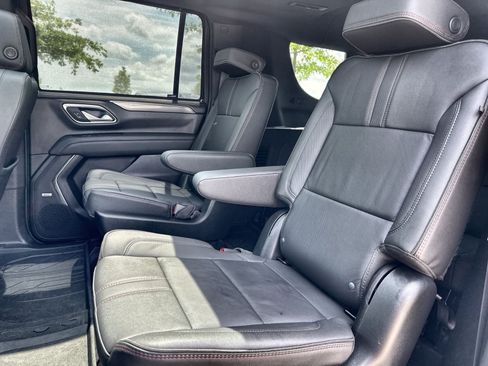 Used 2024 Chevrolet Suburban RST w/ Luxury Package AWD/4WD image 25