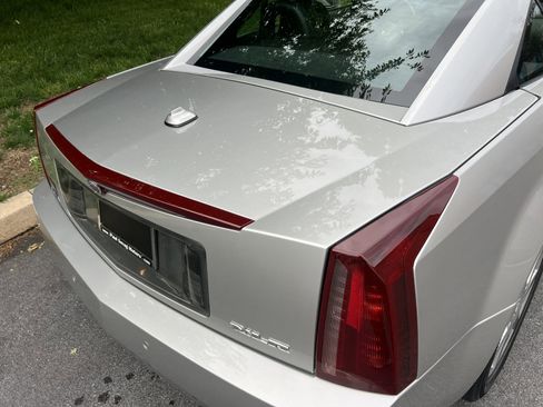 Used 2004 Cadillac XLR RWD image 73