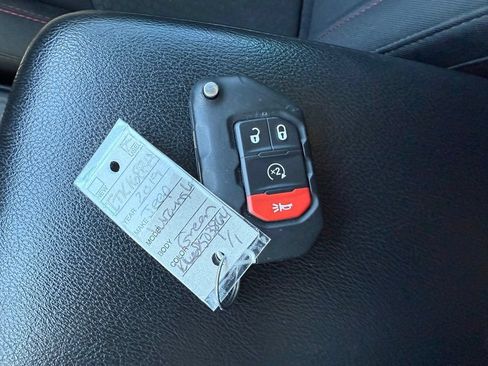 Used 2019 Jeep Wrangler Unlimited Rubicon AWD/4WD image 13
