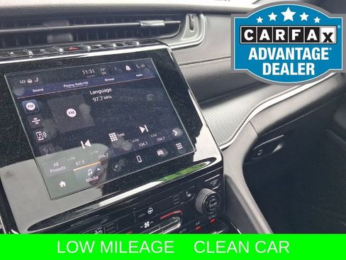 Used 2023 Jeep Grand Cherokee Altitude AWD/4WD image 23