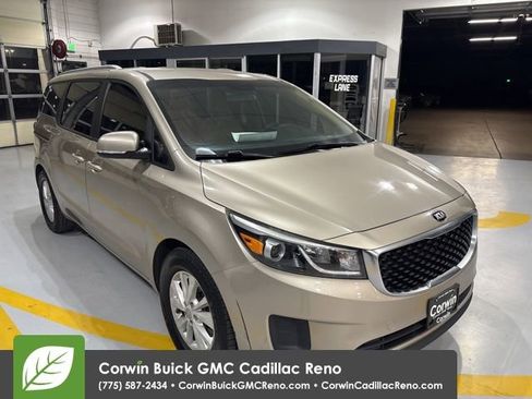 Used 2016 Kia Sedona LX w/ LX Convenience Package image 8
