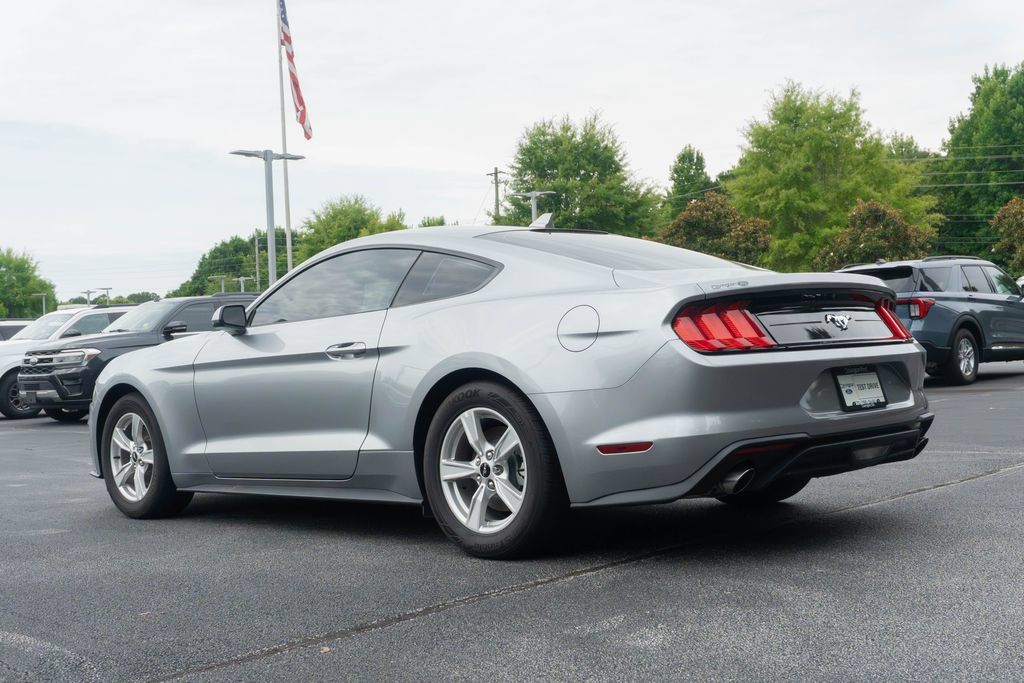 Used 2022 Ford Mustang Coupe RWD image 7