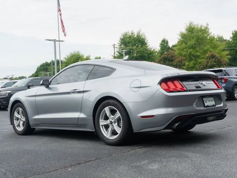 Used 2022 Ford Mustang Coupe RWD image 7