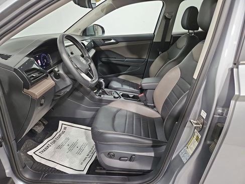 Certified 2022 Volkswagen Taos SEL image 11