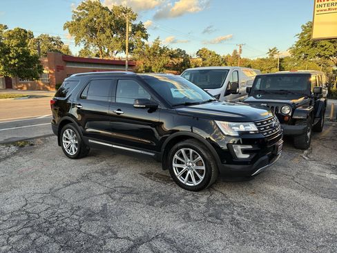 Used 2016 Ford Explorer Limited w/ Equipment Group 301A AWD/4WD image 14