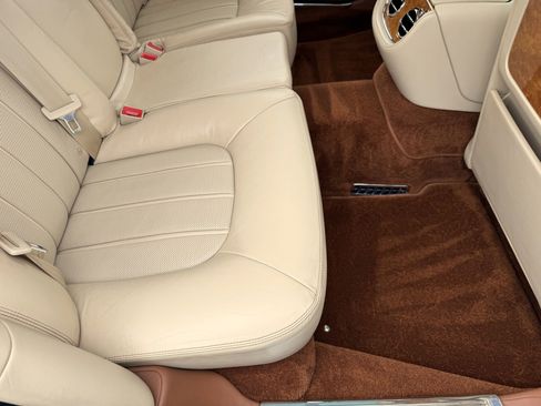 Used 2013 Bentley Mulsanne image 34