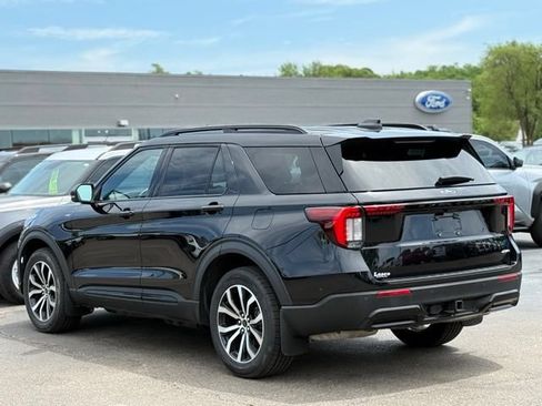 Certified 2025 Ford Explorer ST-Line AWD/4WD image 42