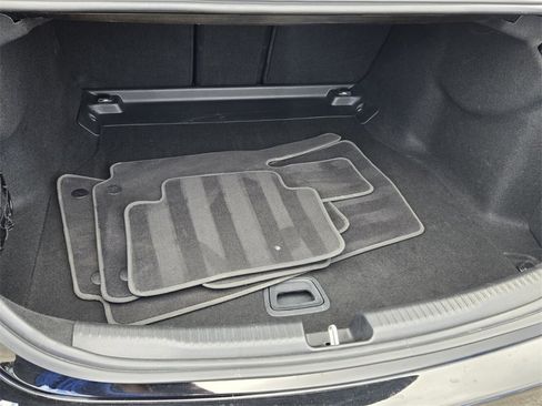 Used 2025 Mercedes-Benz C 300 Sedan image 14