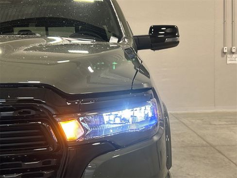 New 2026 RAM 1500 4x4 Crew Cab image 10
