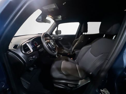 Used 2021 Jeep Renegade Latitude FWD image 15