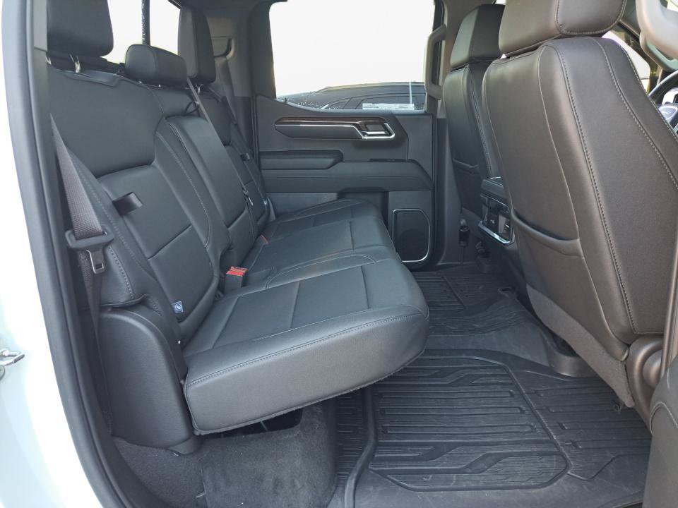 Used 2024 GMC Sierra 1500 Elevation w/ Elevation Premium Package AWD/4WD image 12