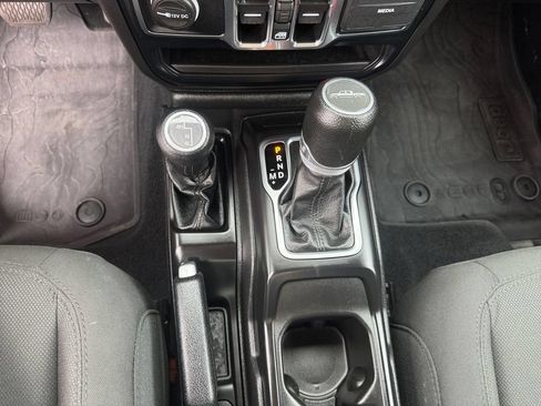 Used 2023 Jeep Gladiator Sport AWD/4WD image 24