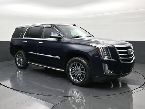 Used 2020 Cadillac Escalade 2WD image 7