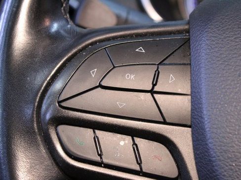 Used 2020 Jeep Cherokee Trailhawk image 21