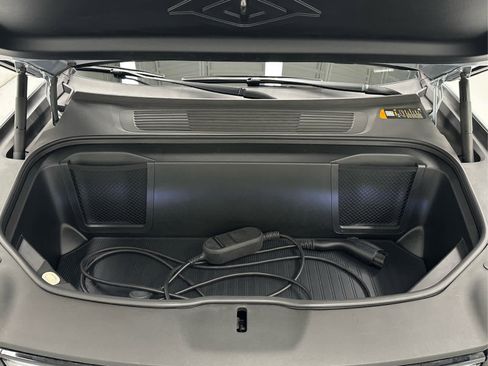 Used 2025 Rivian R1S Adventure image 42