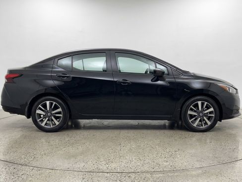 Used 2025 Nissan Versa SV FWD image 11