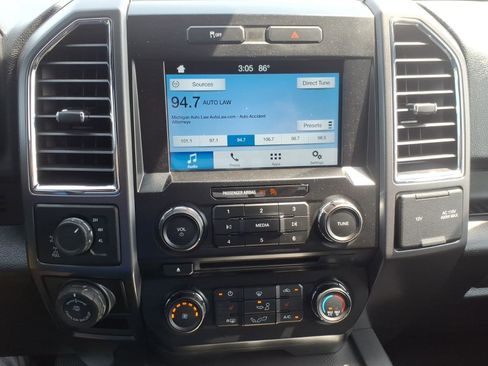 Used 2016 Ford F150 XLT w/ Equipment Group 302A Luxury AWD/4WD image 17