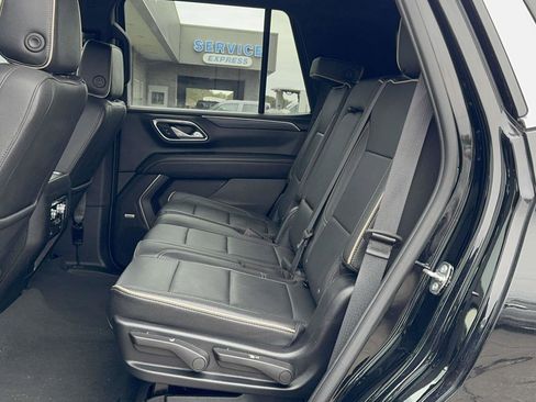 Used 2024 GMC Yukon SLT image 15