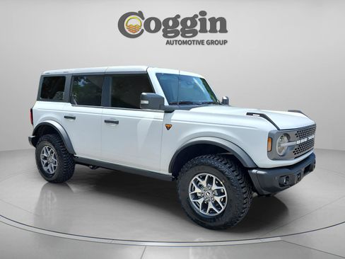 New 2025 Ford Bronco Badlands image 8