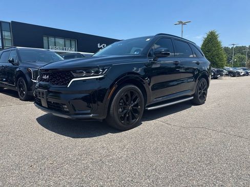 Used 2023 Kia Sorento SX FWD image 2