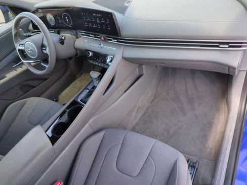 Certified 2023 Hyundai Elantra SEL w/ Convenience Package image 19