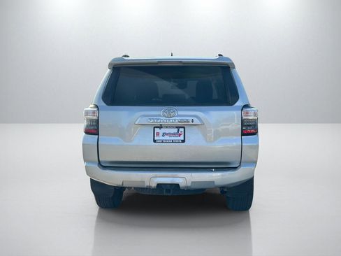 Certified 2022 Toyota 4Runner SR5 Premium image 6