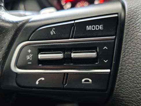 Used 2019 Kia Stinger GT2 image 19