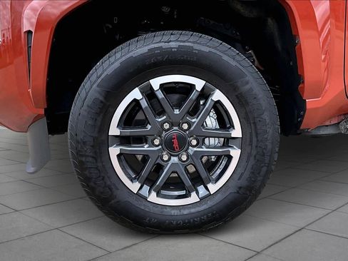 Used 2025 Toyota Tacoma TRD Sport w/ TRD Sport Upgrade Package AWD/4WD image 11