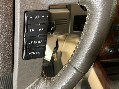 Used 2012 Ford F150 Lariat w/ Lariat Plus Pkg image 19